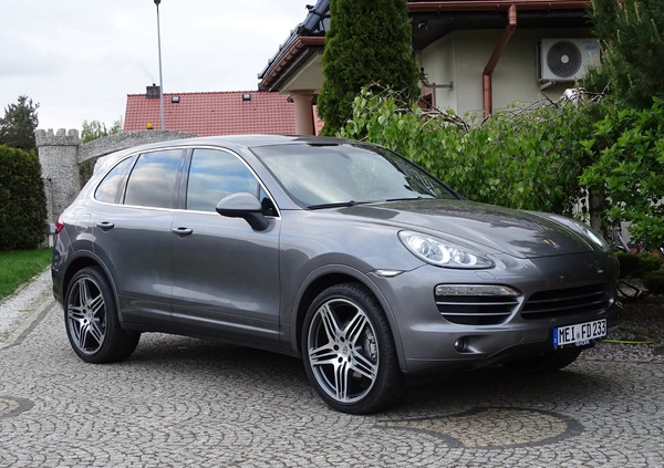 Porsche Cayenne cena 67700 przebieg: 221900, rok produkcji 2011 z Kałuszyn małe 742